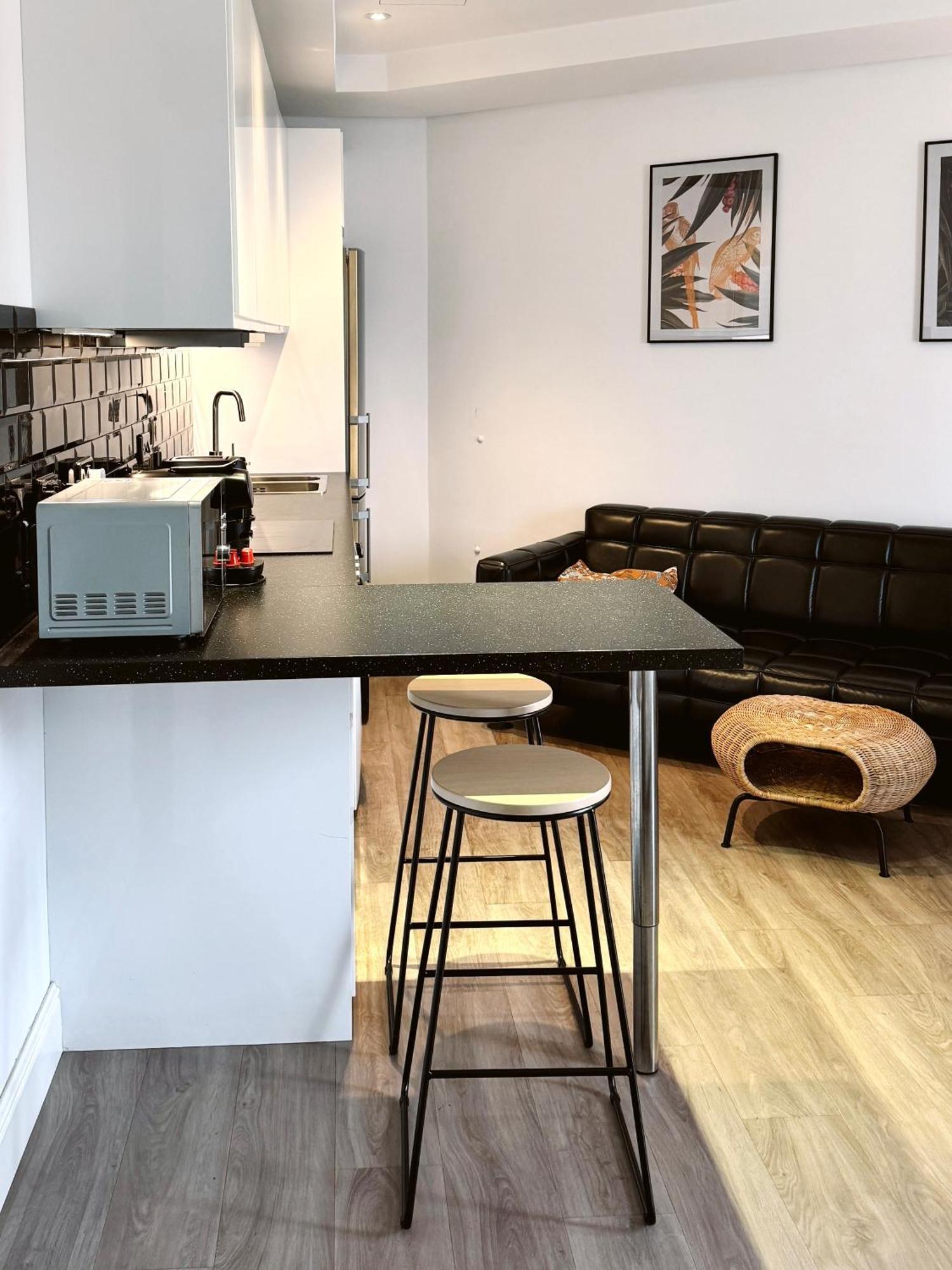 Stunning City Centre Penthouse With Private Balcony - Grand Central House Gibraltar Exterior foto