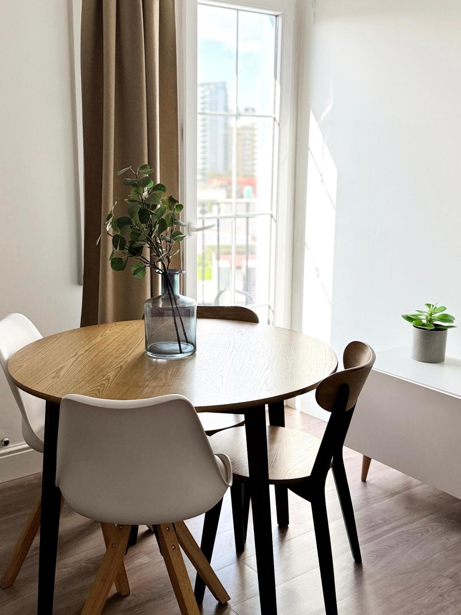 Stunning City Centre Penthouse With Private Balcony - Grand Central House Gibraltar Exterior foto